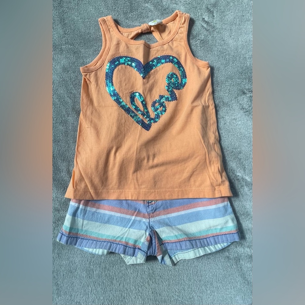 Girls size 5-6 Crazy 8 tank top/shorts outfit